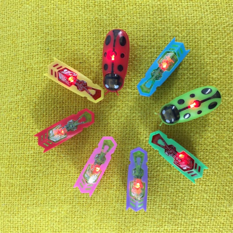 Amazing Robot Bug Toy For Cats